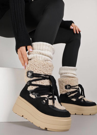 BOTTINES FEMME NOIRES FOURRÉES À LACETS – SEMELLE PLATEFORME CRANTÉE ET COL BOUCLETTE
