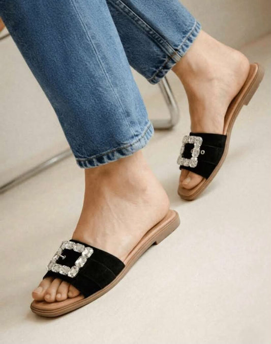 Mules plates ornées de strass – Élégance décontractée noir