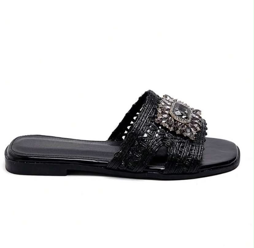 Mules plates bijoux – Élégance noir