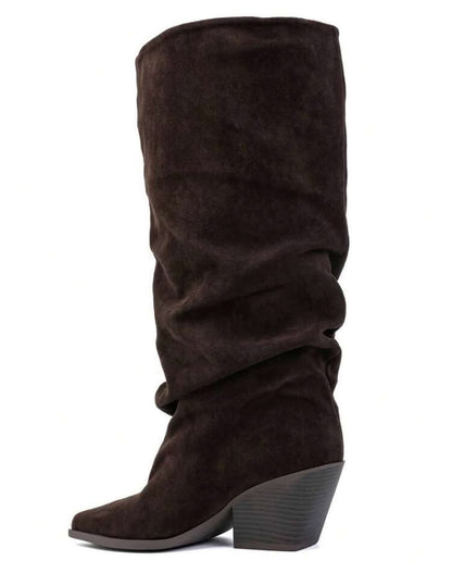 BOTTES HAUTES EFFET FROISSÉ BOUT POINTU TALON BISEAUTÉ – MISS GRACE CHOCO SUEDINE