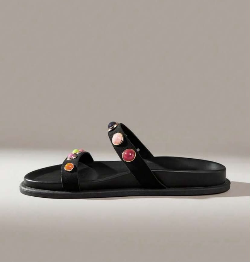 Sandales Joya en Simili Cuir Noir – Ornements de Pierres Cabochons Colorées Pink
