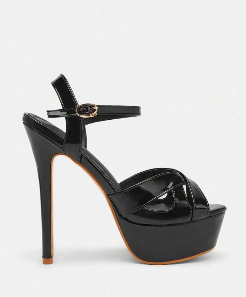 Sandales à Plateforme et Talon Aiguille – Noir Verni Glamour