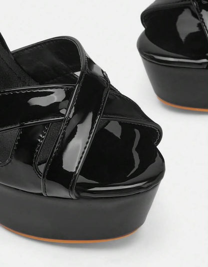 Sandales à Plateforme et Talon Aiguille – Noir Verni Glamour