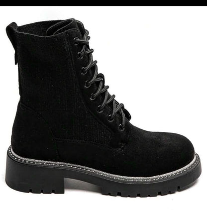 BOOTS SUÉDINE NOIRE LACETS SEMELLE PLATEFORME MISS PALOMA