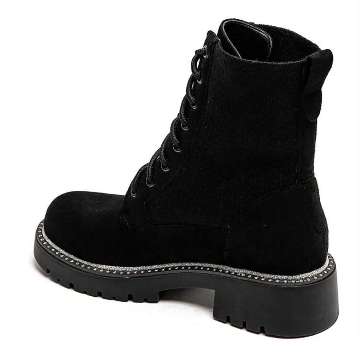 BOOTS SUÉDINE NOIRE LACETS SEMELLE PLATEFORME MISS PALOMA