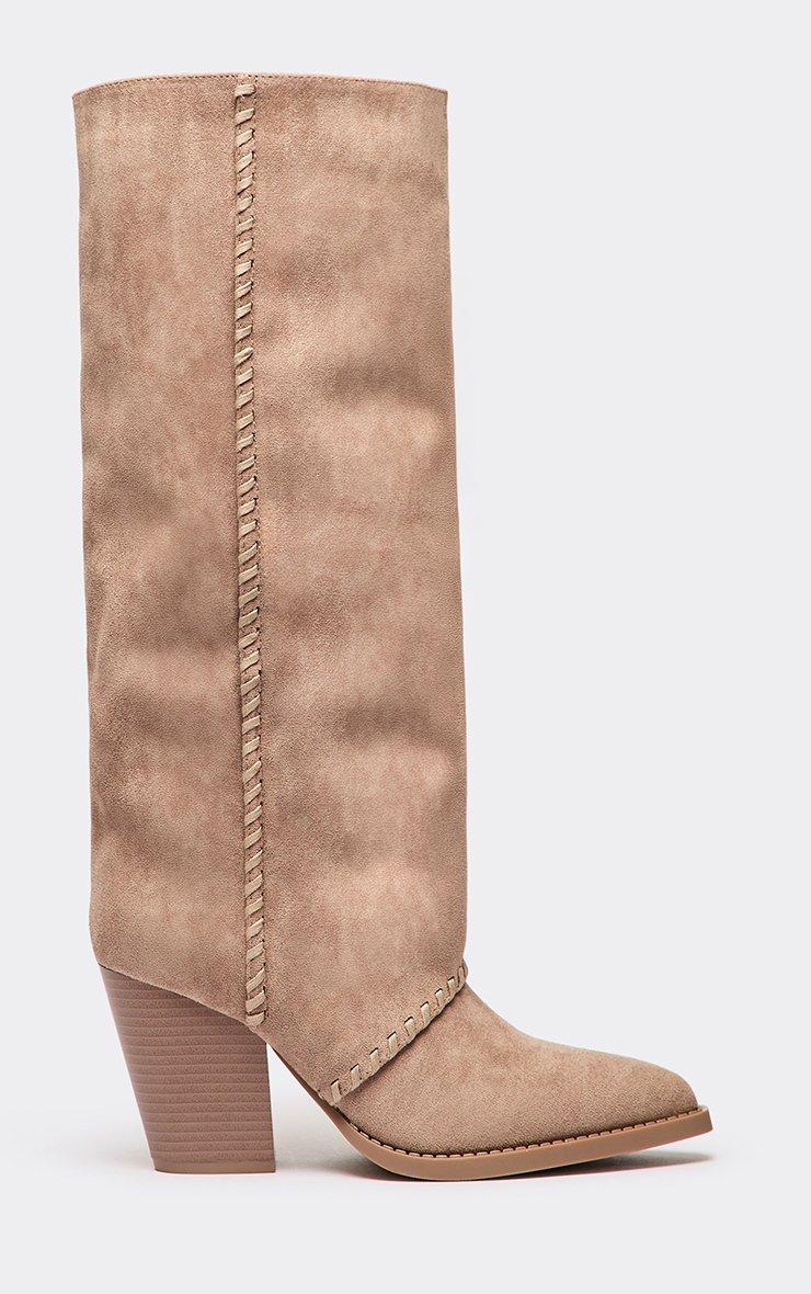 BOTTES SUÉDINE TIGE ENVELOPPANTE SURPIQÛRE TRESSÉE TALON BISEAUTÉ – MISS LEXIE TAUPE
