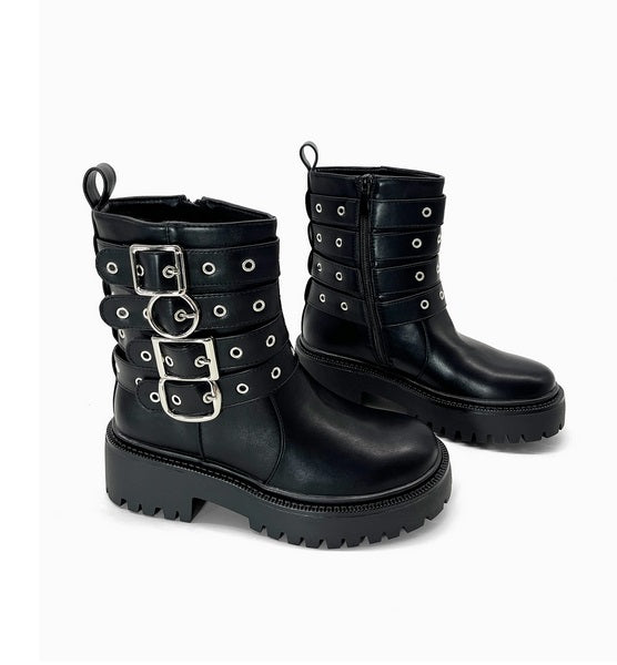 BOTTINES BIKER NOIRES ASPECT CUIR – 4 BOUCLES ARGENTÉES & ŒILLETS MISS RONNA