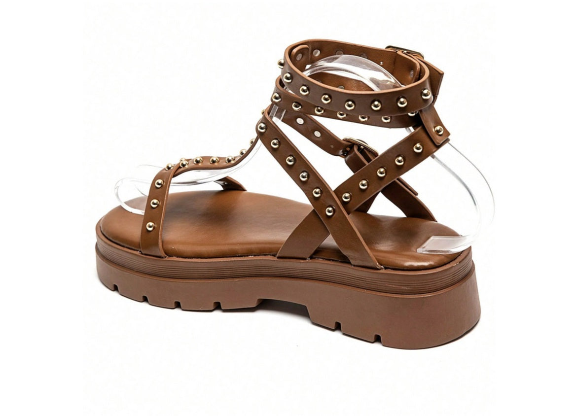 Sandales gladiateurs cloutées à platform miss Glita camel