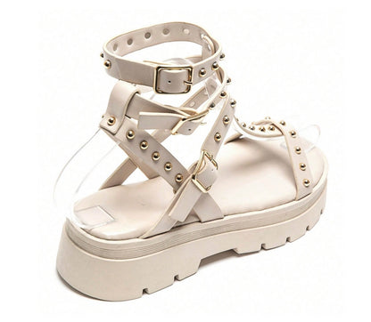Sandales gladiateurs cloutée à platform miss Glita serpent beige creme