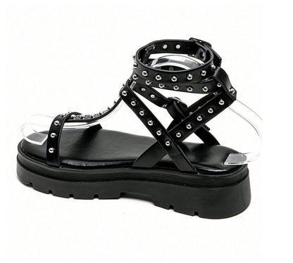 Sandales gladiateurs cloutées à platform miss Glita noir