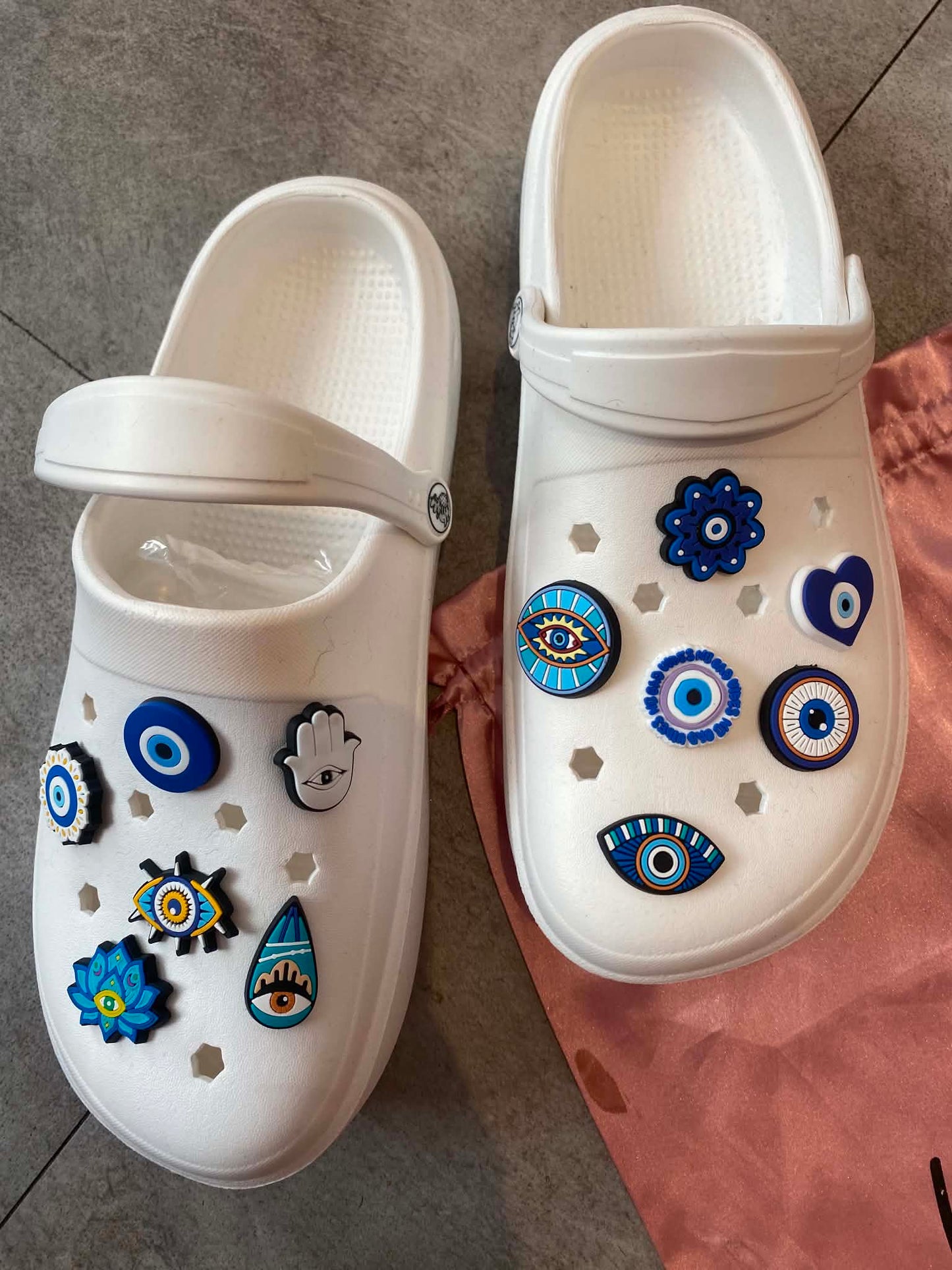 Sabots « Mystic Eye » – Confort Symbolique & Style Unique