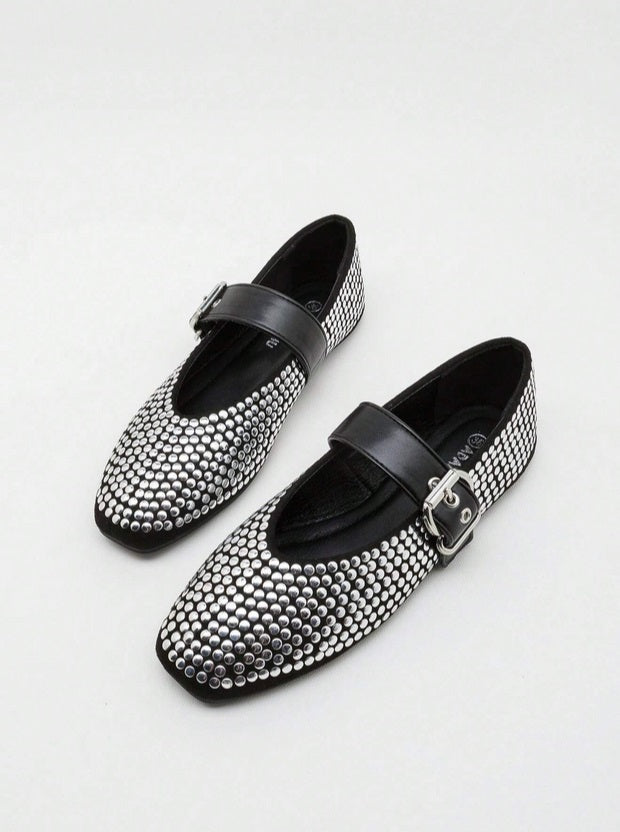 Ballerines cloutées noir et argent