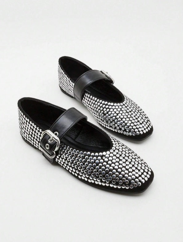 Ballerines cloutées noir et argent