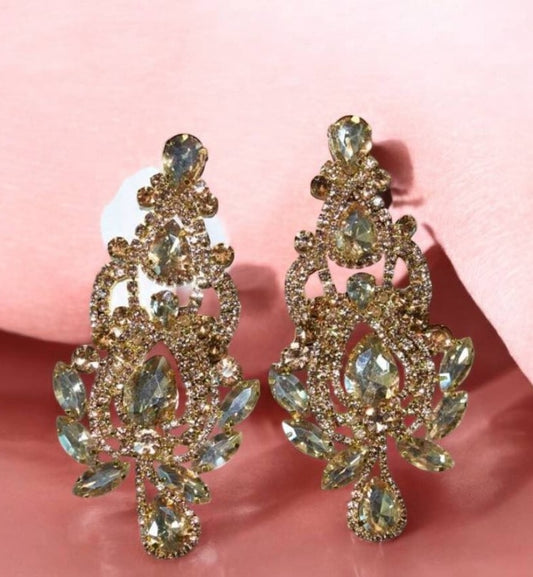 Boucles d’Oreilles Cristal Royal – Glamour Intemporel & Éclat Majestueux Champagne