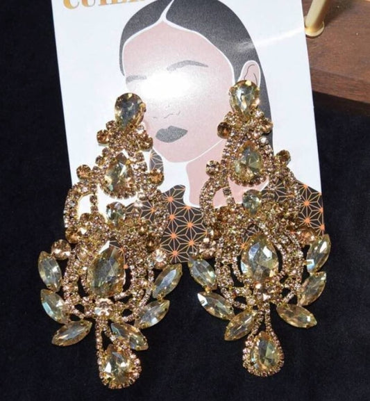 Boucles d’Oreilles Cristal Royal – Glamour Intemporel & Éclat Majestueux Champagne