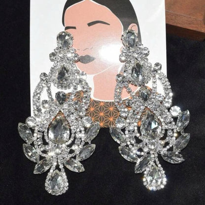Boucles d’Oreilles Cristal Royal – Glamour Intemporel & Éclat Majestueux