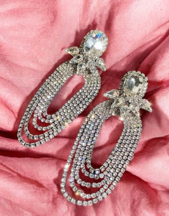 Boucles d’Oreilles Cristal Royal – Glamour Intemporel & Éclat Majestueux