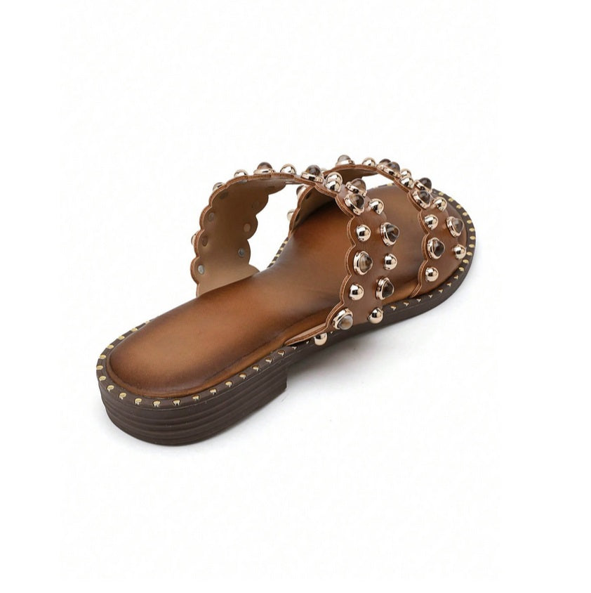 Chaussures femme sandales clous et strass camel miss clara