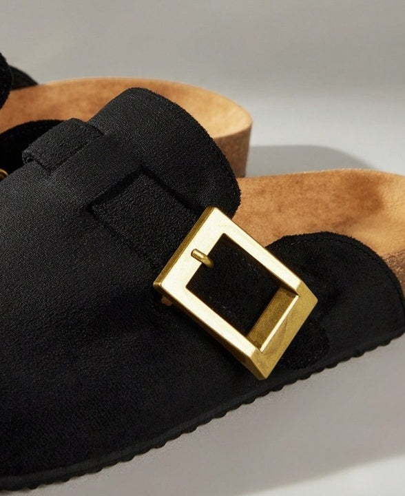 Chaussures femme sabot boucle miss clogs noir et or