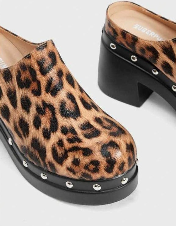 CHAUSSURES FEMME SABOT LEOPARD EN BOIS MISS SABINE - MissKCY