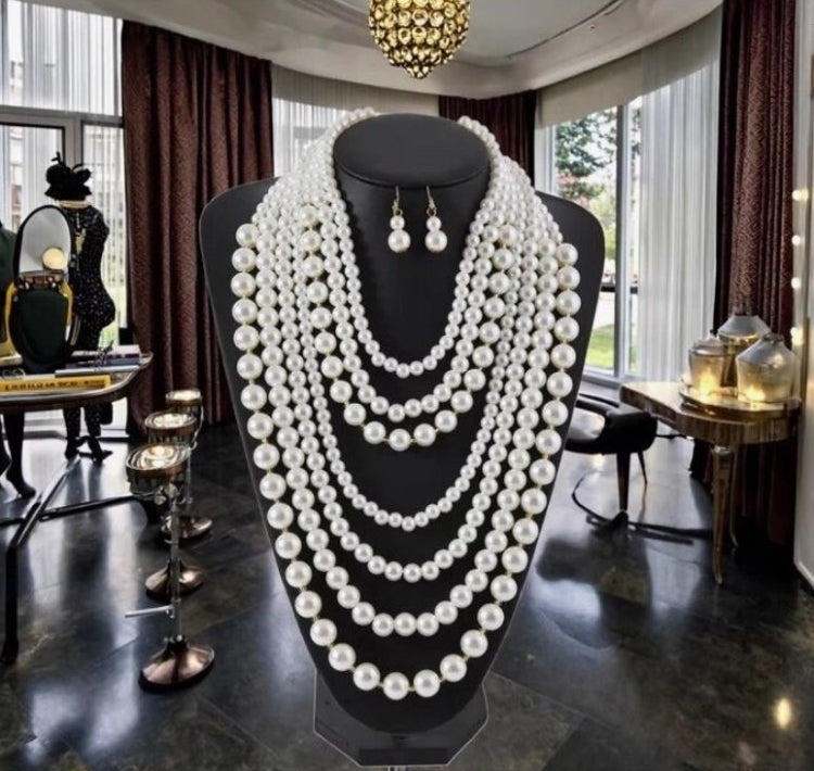 Collier Multi-Rangs de Perles – Élégance Intemporelle