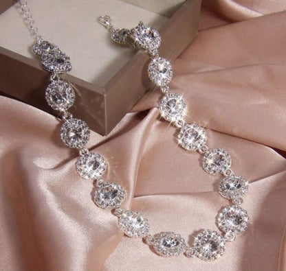 Collier strass mariage & soirée – Modèle “Reine d’un soir”