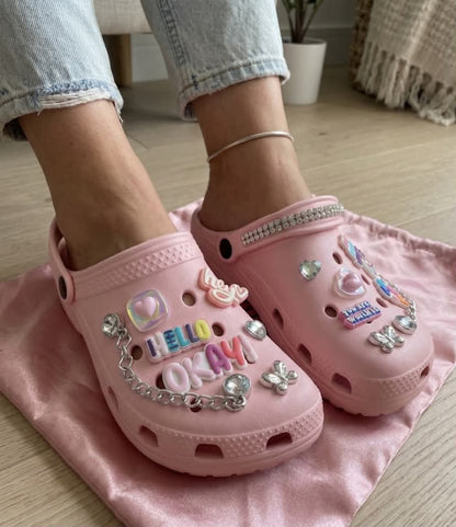 Sabots Personnalisés "Pastel Vibes" – Édition Limitée avec Charms & Chaîne