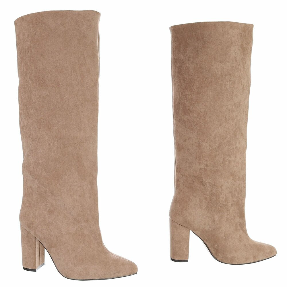 BOTTES HAUTES BEIGE SUÉDINE PREMIUM – TALON HAUT CARRÉ & BOUT POINTU MISS OLFA