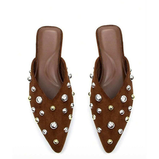 MOCASSINS CLOUTÉS FEMME – CHIC, TENDANCE ET CONFORTABLES SUEDINE MISS MIA MARRON