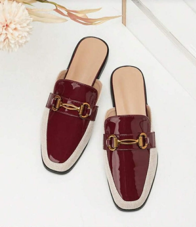 Mules Élégantes Bimatière à Mors Doré - Bordeaux & Beige