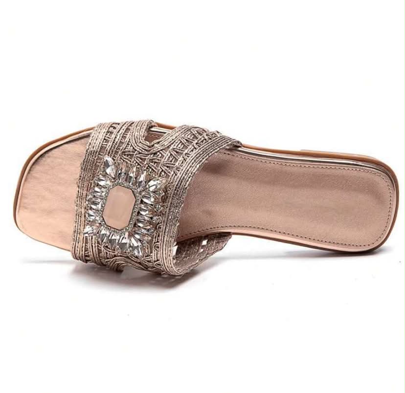 Mules plates bijoux – Élégance or rose