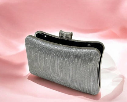 Pochette clutch cascade de strass argent – Brillance Infinie