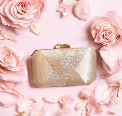 Pochette de soirée rigide satin beige gold – Élégance Dorée