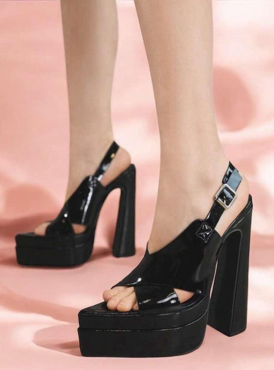 Sandales à Talons Hauts Noires Vernies – Must Have Intemporel MISS VICKY