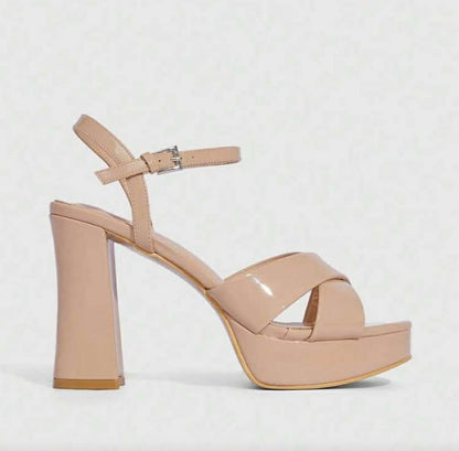 Sandales à Talons Hauts Vernies – Plateforme et Brides Croisées Nude MISS ANDREW