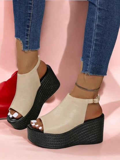 Sandales compensées de fête ultra légères – Modèle “Élégance Corde” Beige