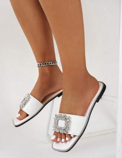 Sandales Mariage & Soirée Strass Luxe – Modèle “Élégance Blanche”