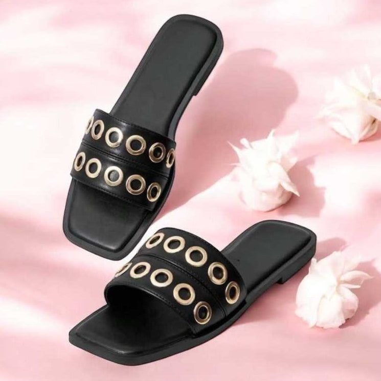 SANDALES NOIR CLOUTEES RIVETS DORES ELEGANCE & AUDACE