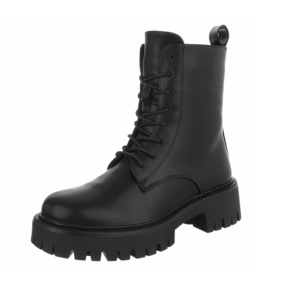 BOTTINES À LACETS NOIRES – SEMELLE CRANTÉE PLATEFORME MISS ALYA
