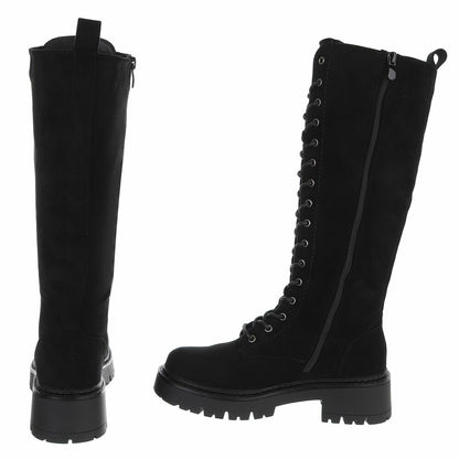 BOTTES HAUTES À LACETS NOIRES ASPECT DAIM – SEMELLE CRANTÉE